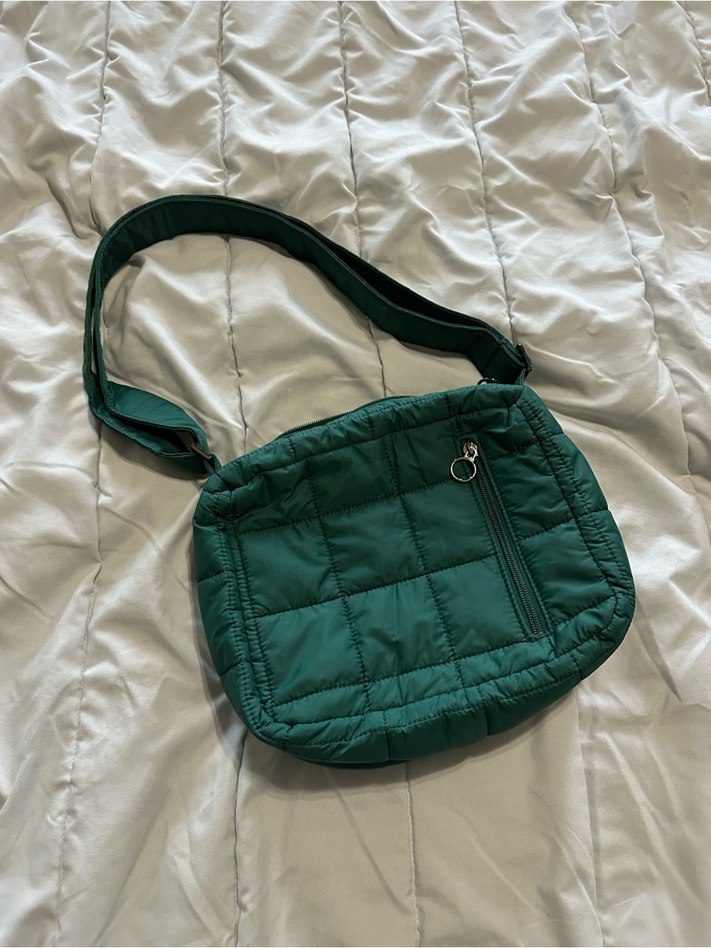 Rad Rev baby cloud Crossbody Bag in Emerald Green